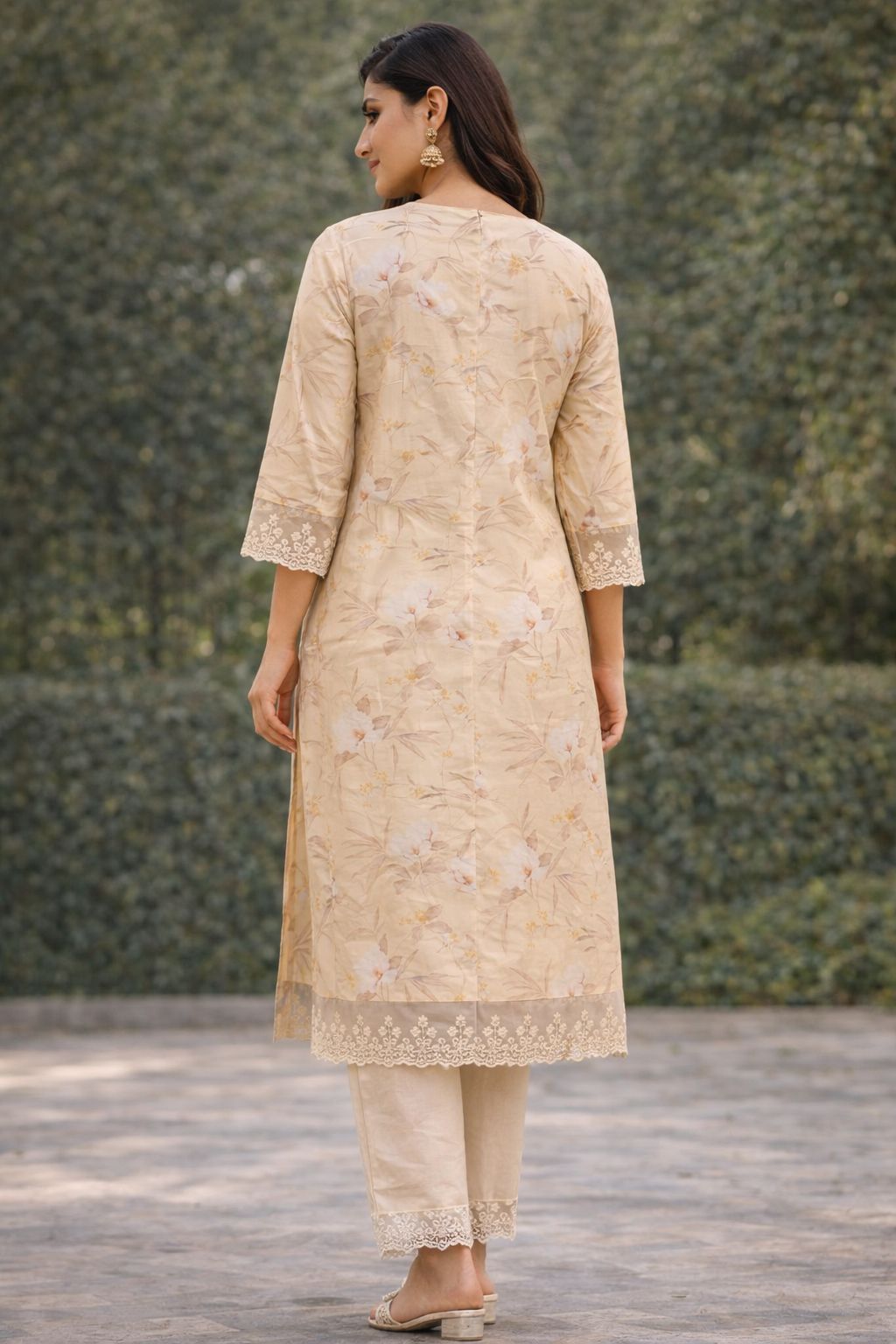 Women Beige Muslin Kurta Set