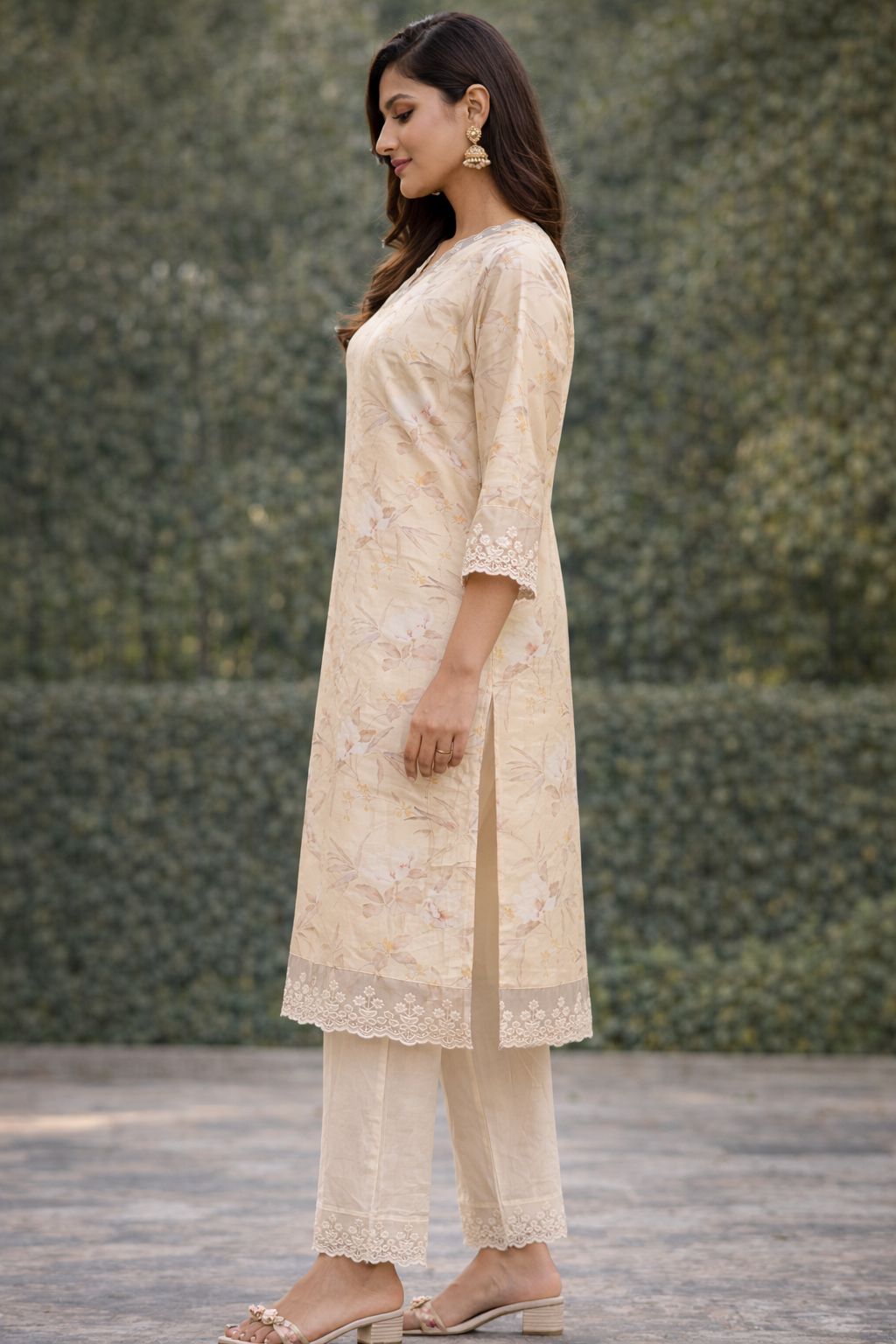 Women Beige Muslin Kurta Set