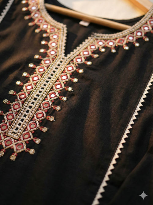 Women Black Musiln Kurta Set