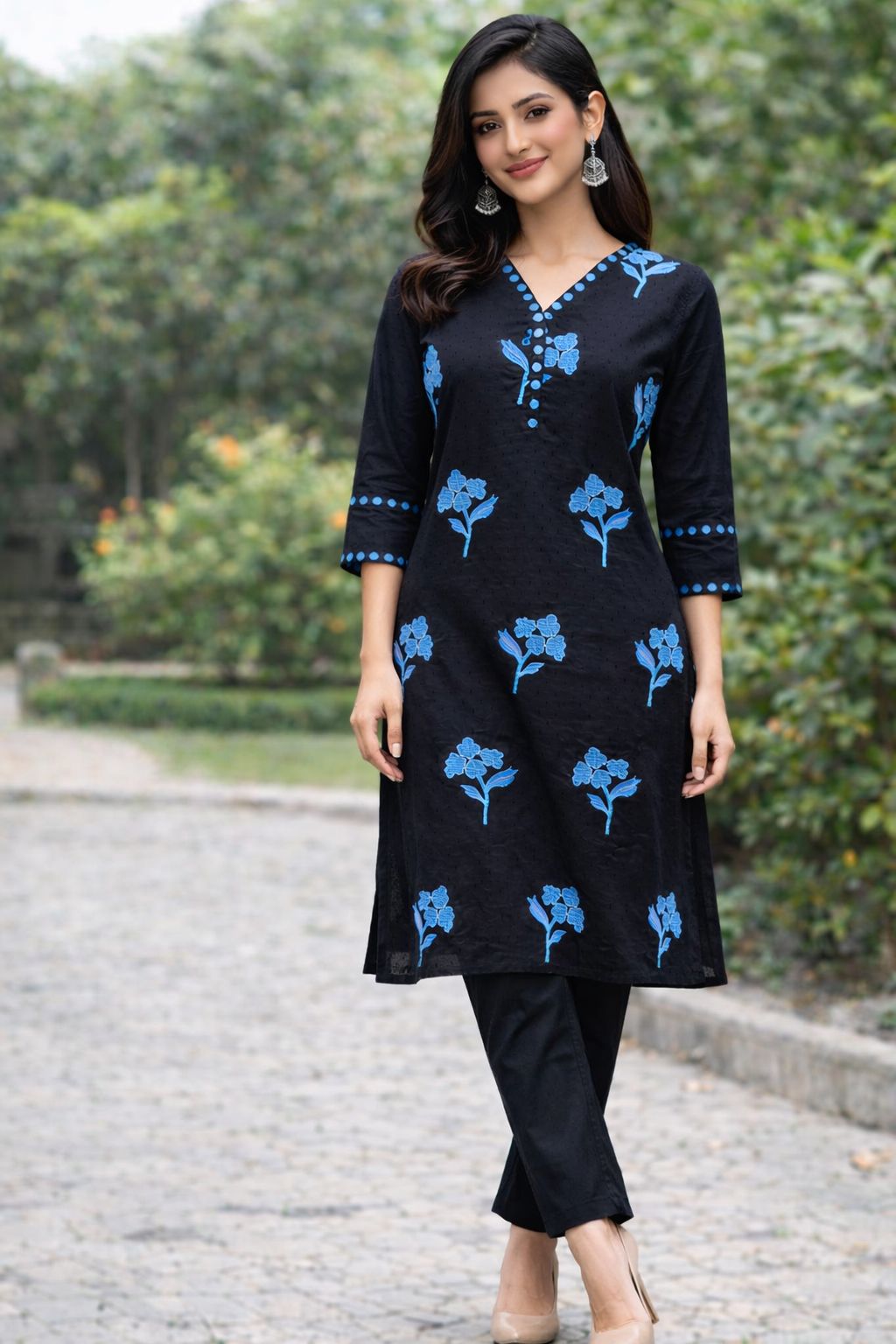 Women Black Dobby Fabric Kurta