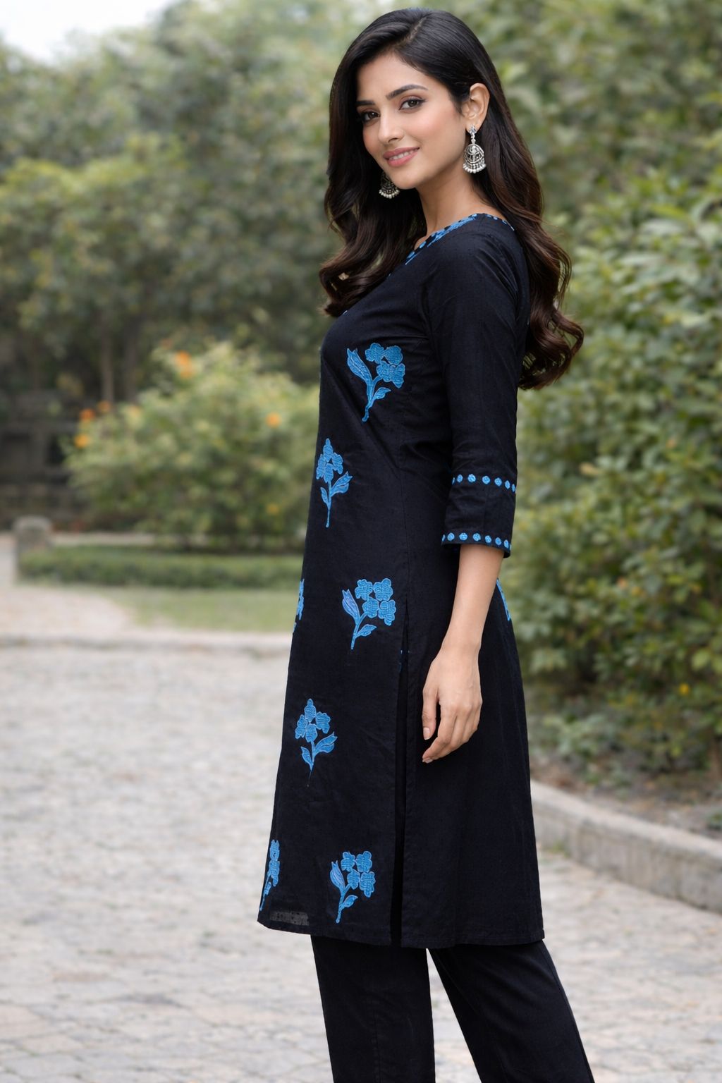 Women Black Dobby Fabric Kurta