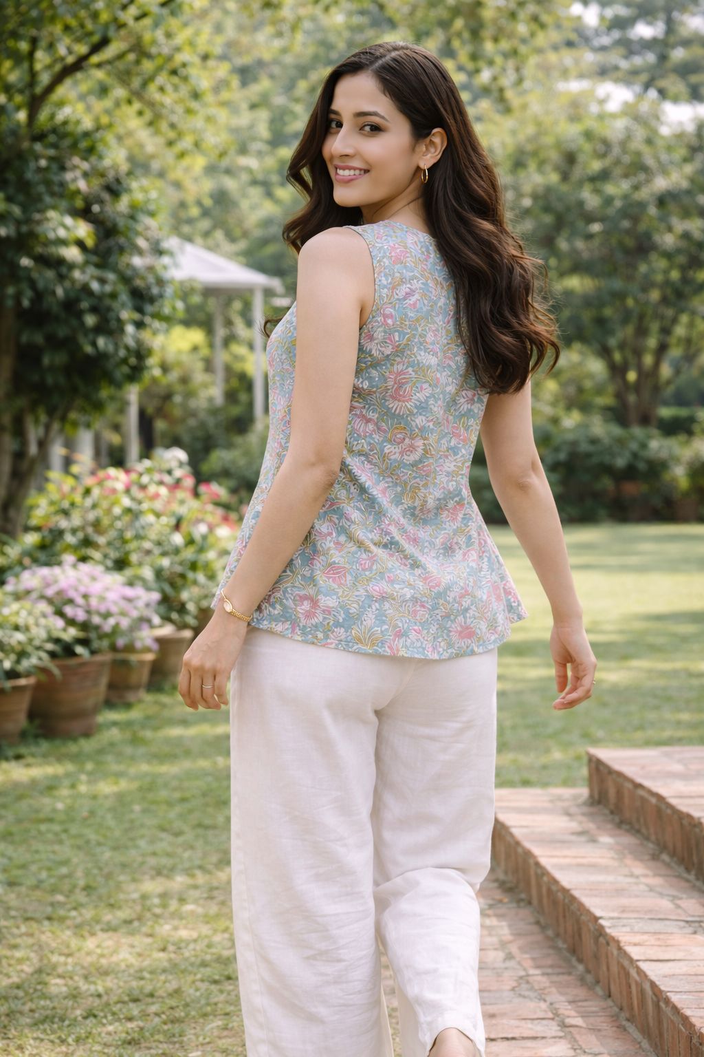 Women  Blue floral top