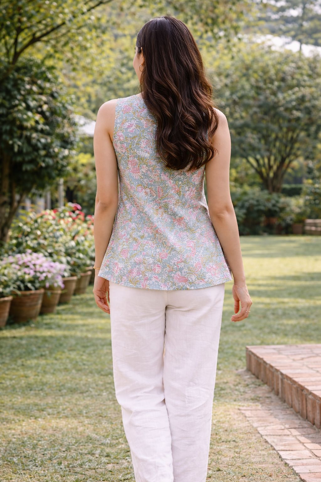 Women  Blue floral top